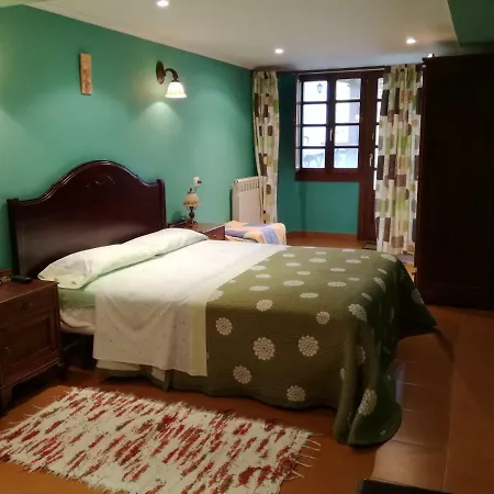 Casa Pumarega Lägenhet Castropol
